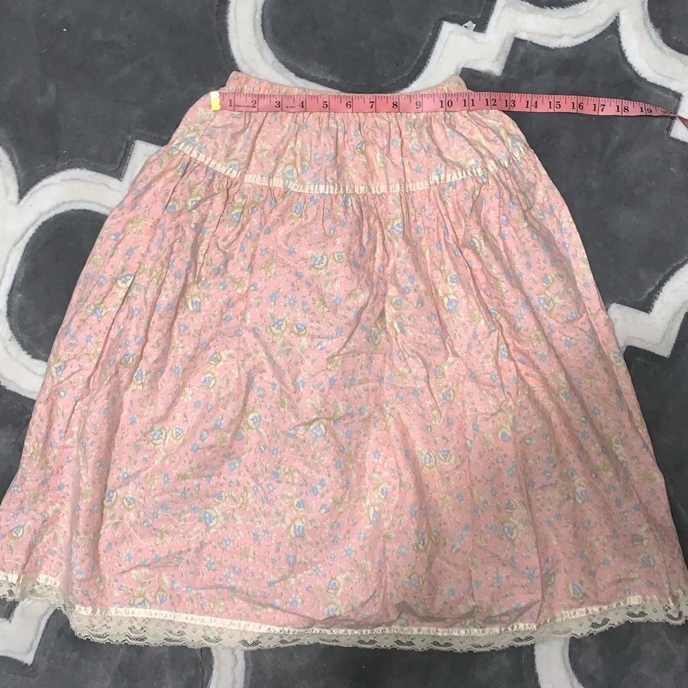 Vtg floral skirt - Picture 2 of 3